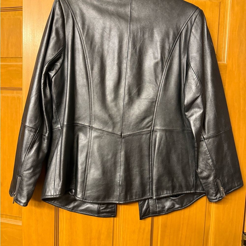 Elegant Black/metallic Leather Women's Jacket - Picture 2 of 10